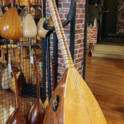 42 CM KARAAĞAÇ KISA SAPLI BAĞLAMA (KOD: 03487)