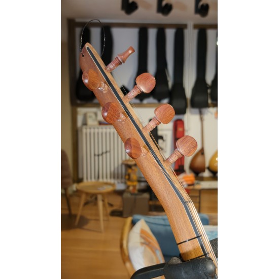 37 CM CEVİZ KISA SAPLI BAĞLAMA (KOD: 03656)